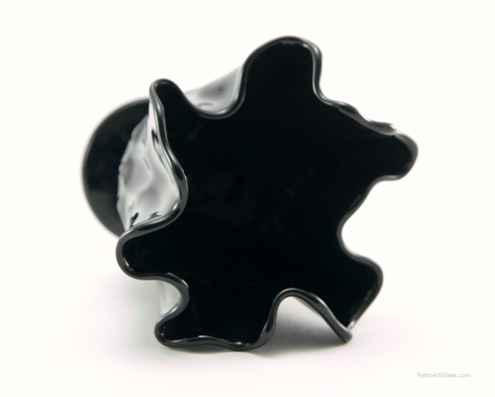 Black Depression Glass Honeycomb Ruffle Vase - Image 6