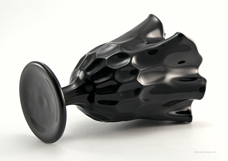 Black Depression Glass Honeycomb Ruffle Vase - Image 5