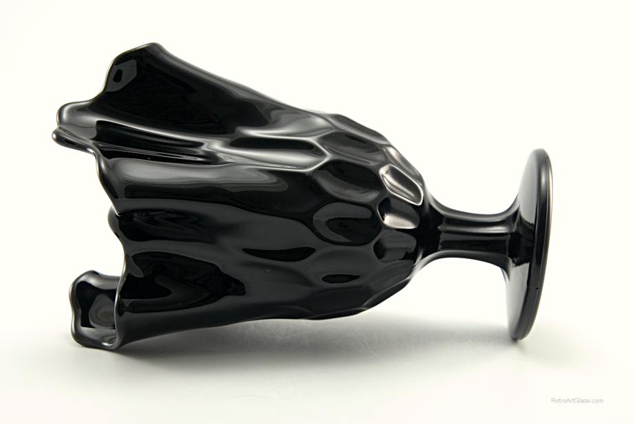 Black Depression Glass Honeycomb Ruffle Vase - Image 4