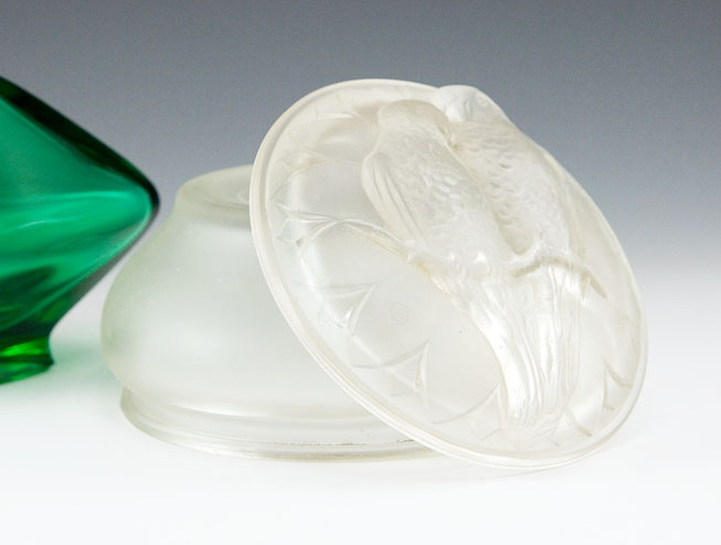Antique Satin Glass Powder Box with Lovebirds - Image 2