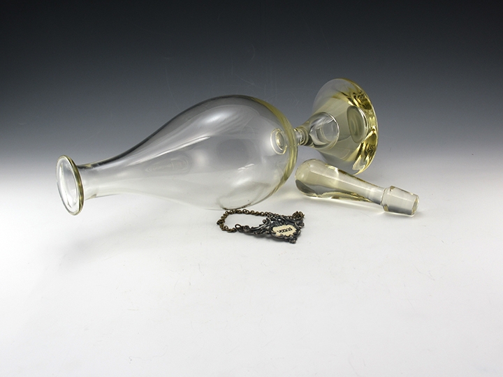 English Glass Decanter Art Deco with Vodka Necklace - Image 3