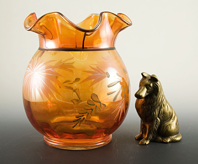 Art Deco Decor Glass Ruffled Ball Vase - Image 2