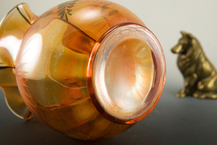 Art Deco Decor Glass Ruffled Ball Vase - Image 3