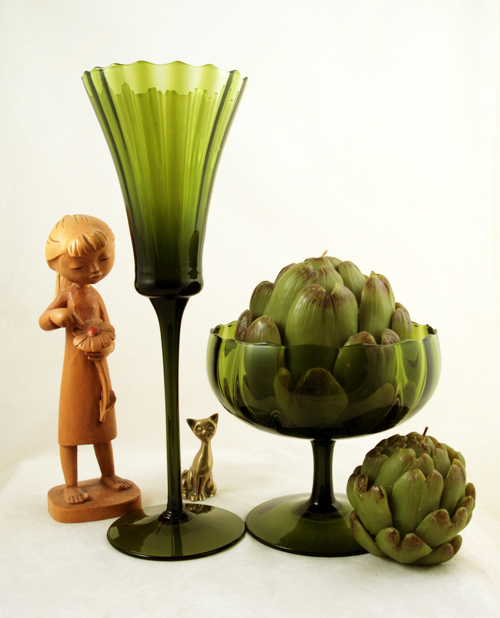 Retro 1950s Blown Avocado Glass Bowl - Image 2