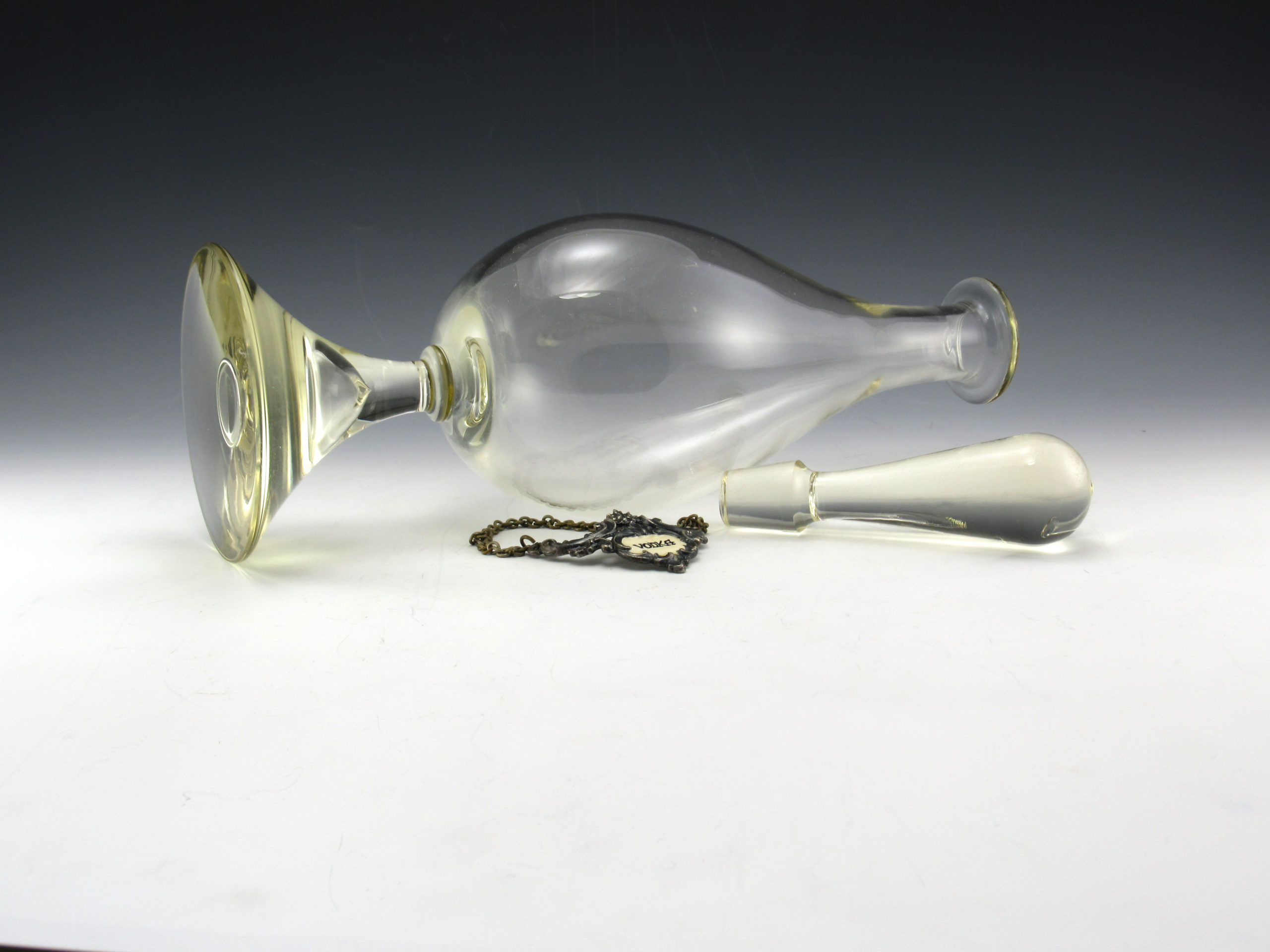 English Glass Decanter Art Deco with Vodka Necklace - Image 2