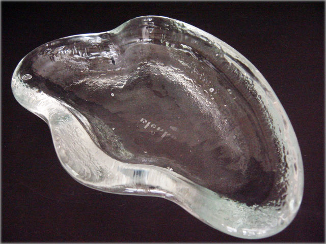 Clam Shell Dish With Early Blenko Sand Blast Mark