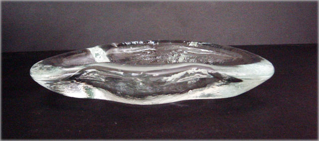 Clam Shell Dish With Early Blenko Sand Blast Mark - Image 2