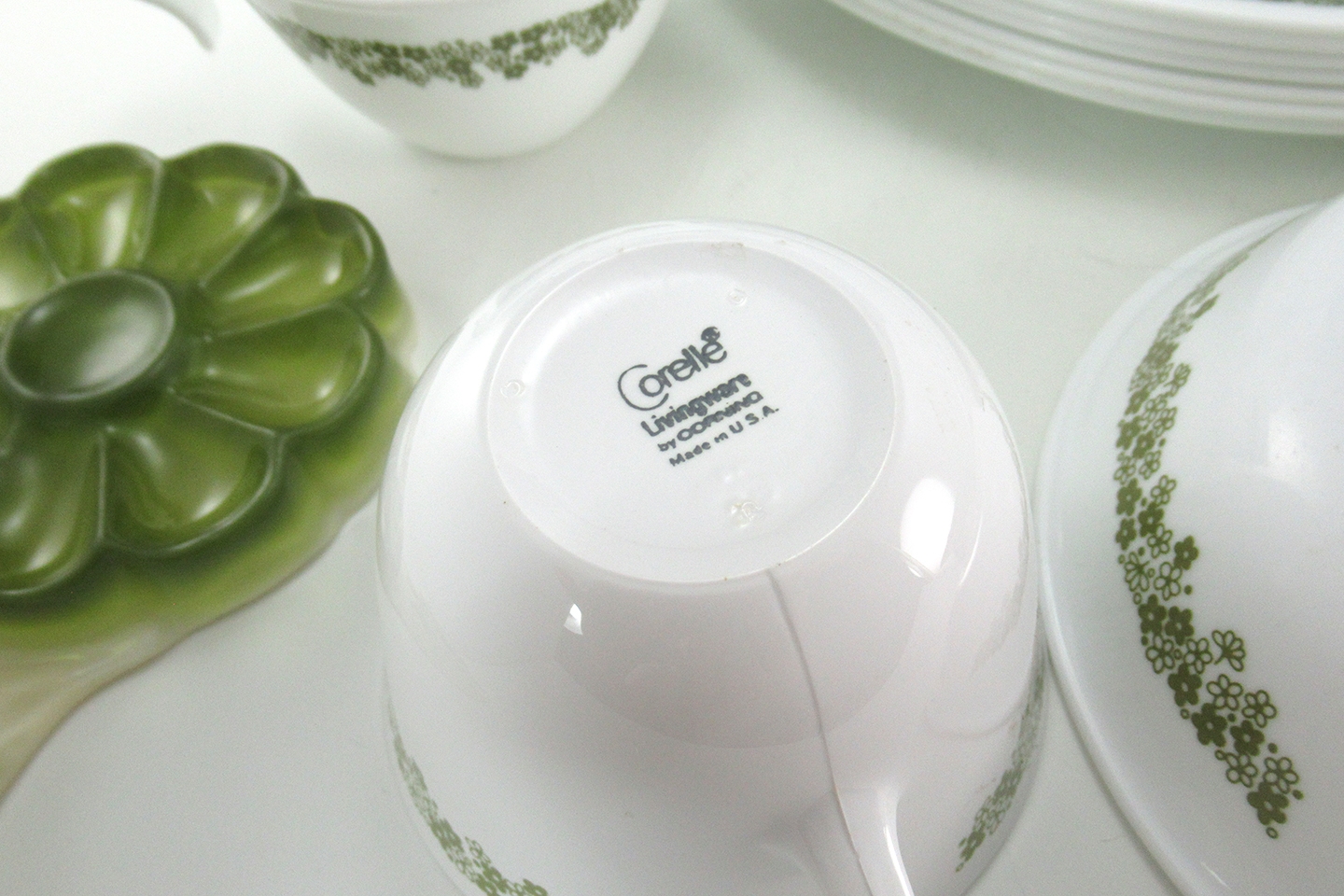 Corelle Spring Blossom Crazy Daisy Set of 48 Livingware - Image 5