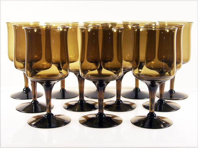 Biscayne Vintage Small Wine Glass Set of 12 by Fostoria