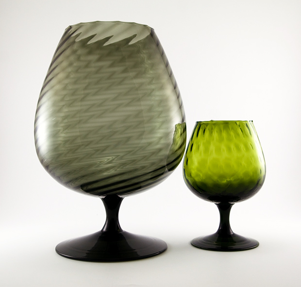 Giant Snifter Vase Spiral Optic in Moss Black Art Glass - Image 3