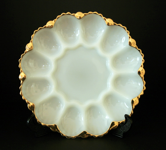 Golden Shell Egg Plate Solid Gold Trim