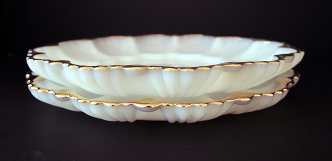 Golden Shell Egg Plate Solid Gold Trim - Image 2
