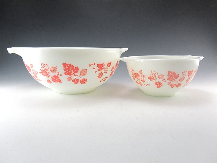 Vintage Kitchenware Bowl Pyrex Cinderella Gooseberry #443
