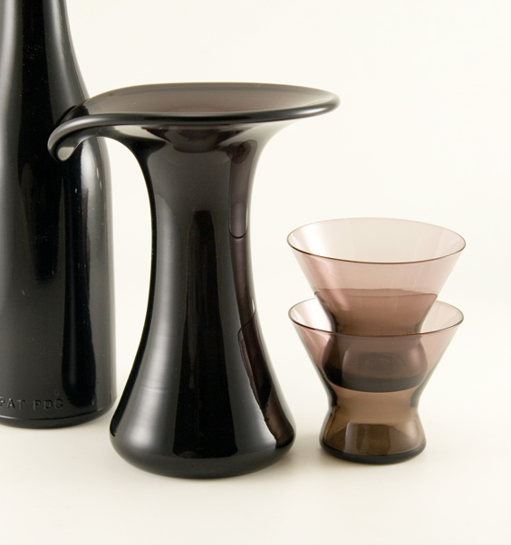 Grape Glass Carafe and Cordials - Image 3
