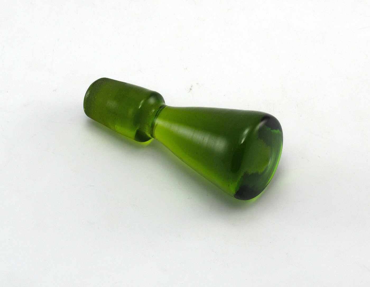 Pilgrim Style Green Glass Stopper for Jug or Perfume - Image 2