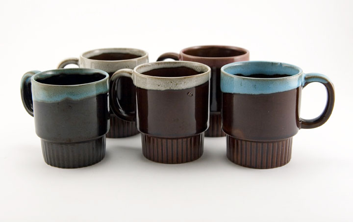 Japanese Redware Brown Drip Mug Set - Image 3