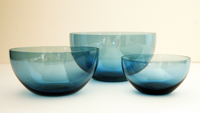 Delicate Blown Glass Bowl Set by Kaj Franck - Image 3