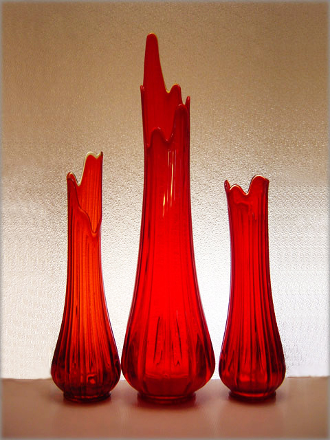 Large Red Smith Glass Floor Vase - Image 2