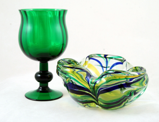 Mid-Century Murano Art Glass Bowl with Macchia Décor - Image 2