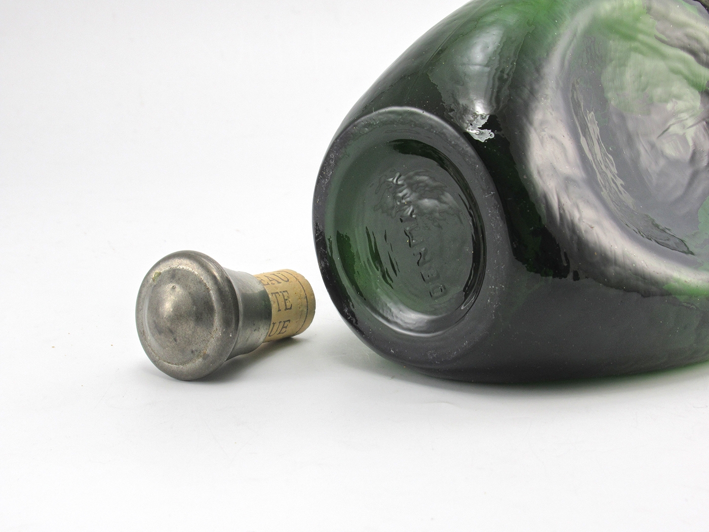 Pinched Decanter Vintage Danish Glass in Old World Style - Image 3
