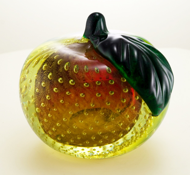 Magnificent Venetian Glass Peach Weighs 3 lbs - Image 4