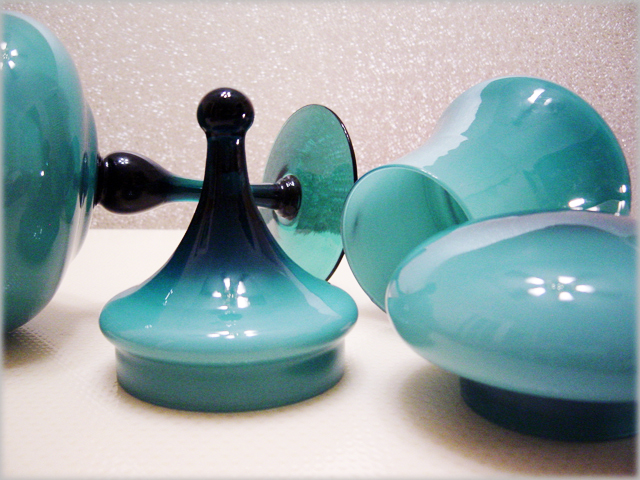 Mid-Century Italian Set of Cased Opaline Glass Vessels - Image 3