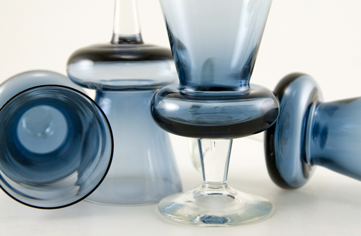 Mid-Century Modern Space Age Cocktail Glass Set - Image 2