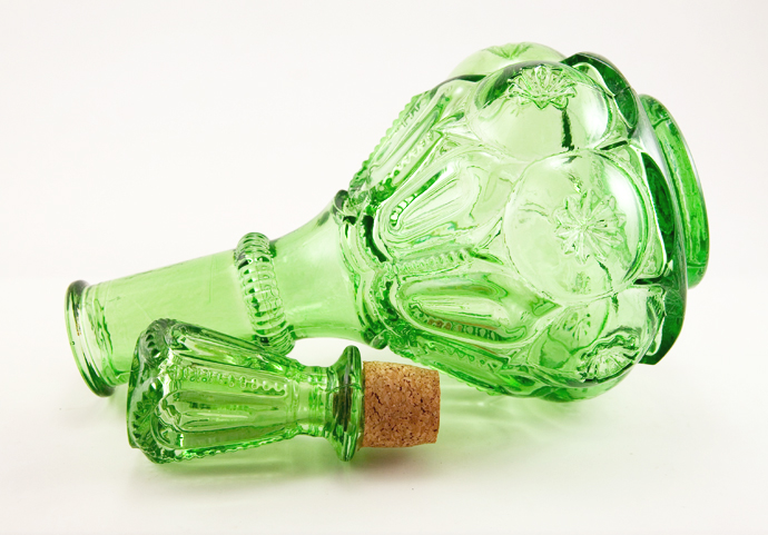 Moon and Star Uranium Glass Decanter with Label - Image 4