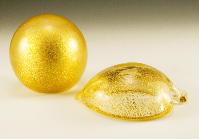 Gold Dust Paperweight and Leaf Bowl with Sticker Murano Glass - Image 3