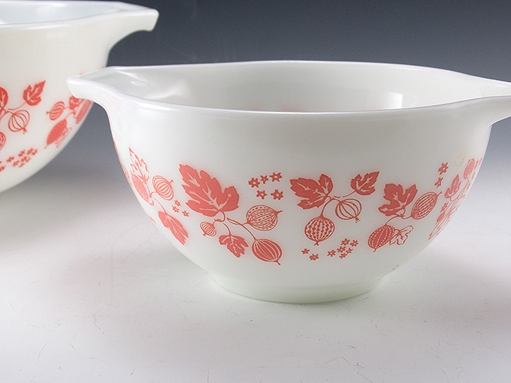Gooseberry Pink on White Vintage Kitchen Mixing Bowl 441 - Image 2