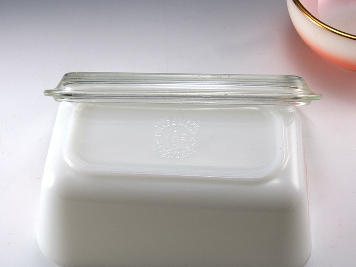 Pyrex Gooseberry Refrigerator Dish Medium - Image 3