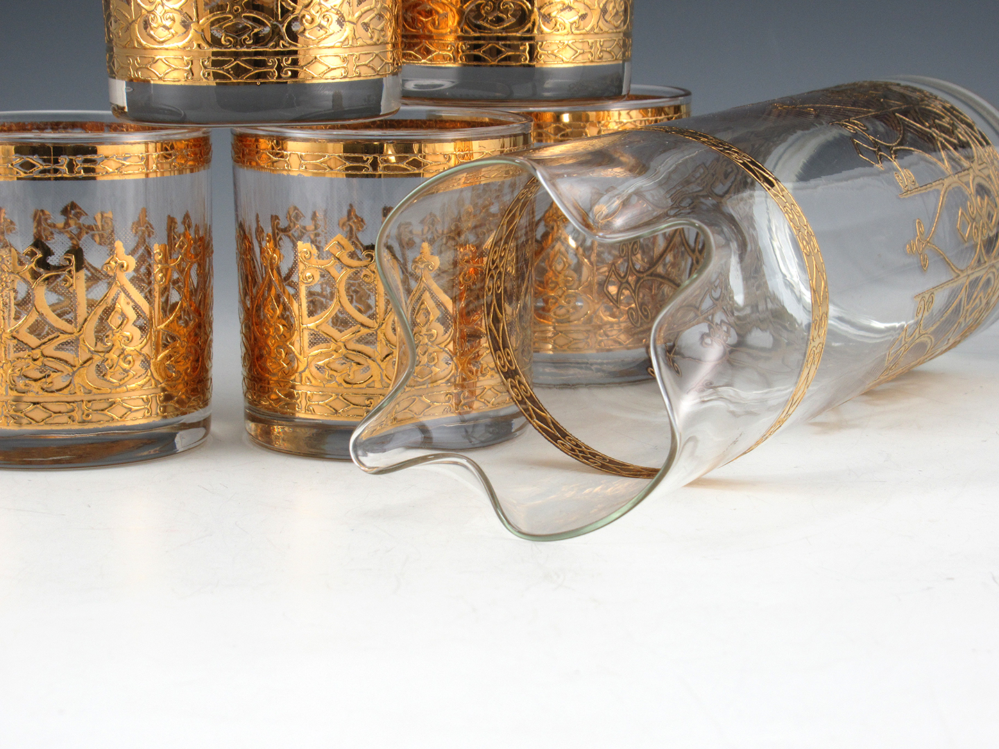 Culver Glass Cocktail Set Espana Pattern 22-K Gold - Image 2