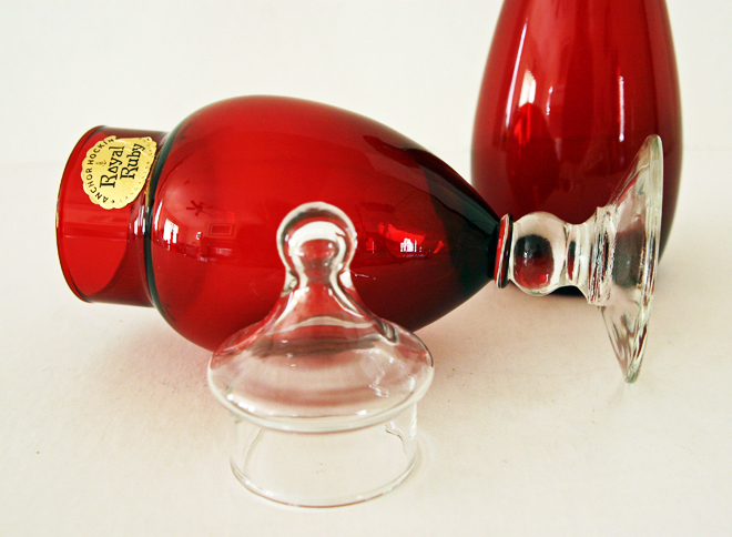 Royal Ruby Vase & Apothecary Jar with Label - Image 2