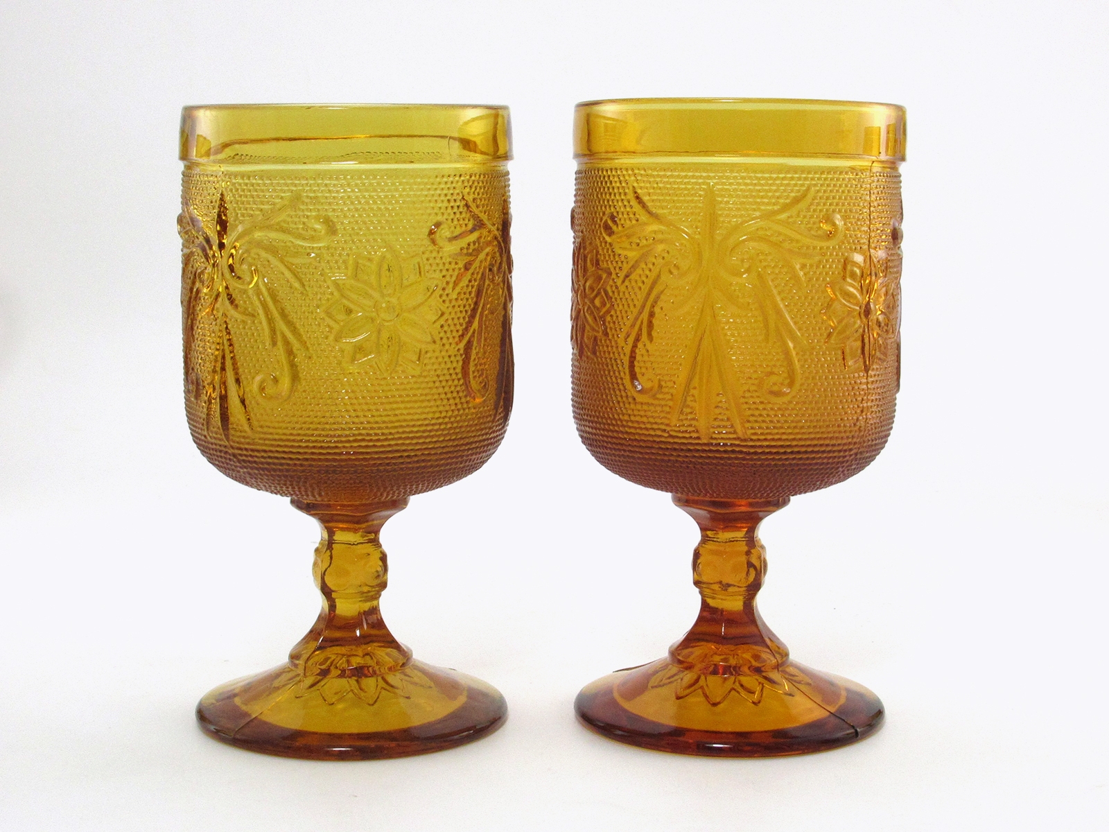 Sandwich Glass Wine Goblet Set of Two Pristine - Image 2