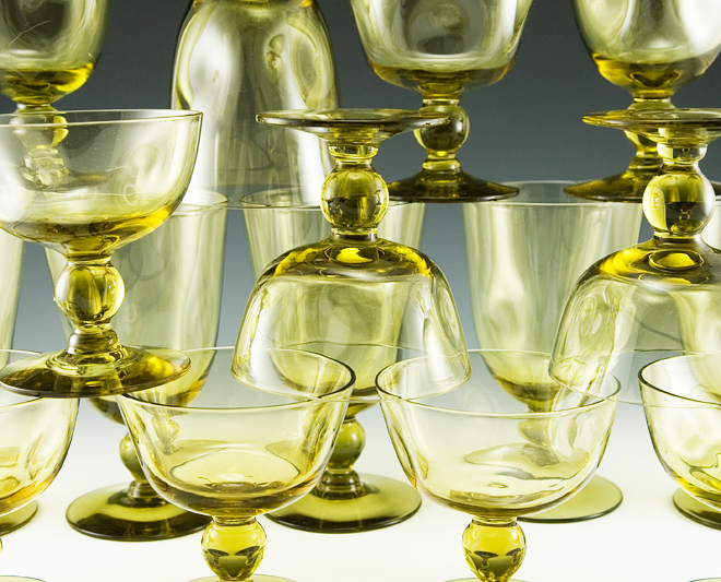 Set of 16 Mid-Century Modern Pinch Goblets - Image 2