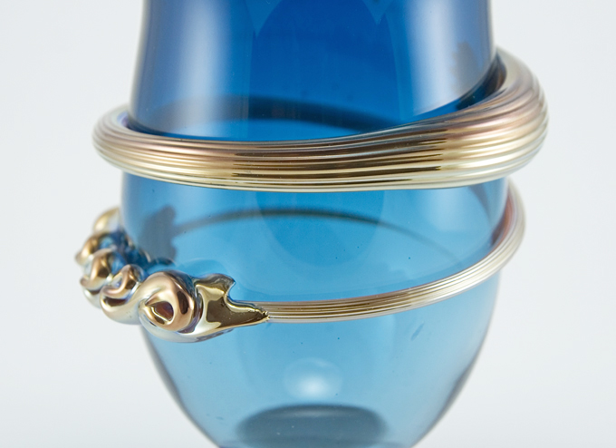 Signed Contemporary Glass Art Vase with Mercury Garland - Image 2