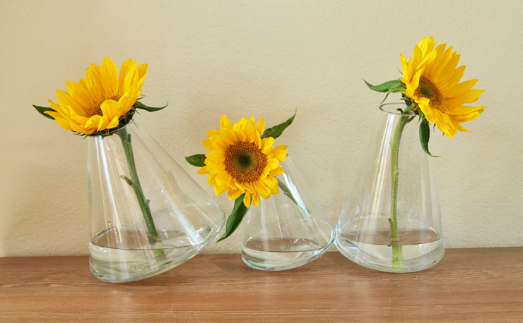 Spinning Glass Sculpture Vase Set