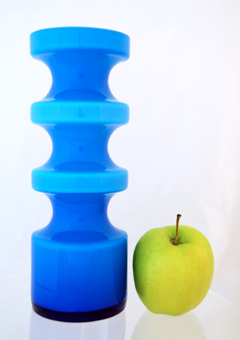 Swedish Cased Glass Pagoda Vase - Image 2