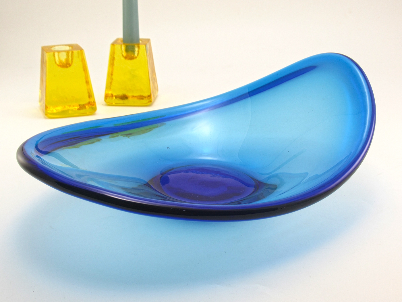 Swedish Modern Glass Bergdala Form Oblong Bowl - Image 4