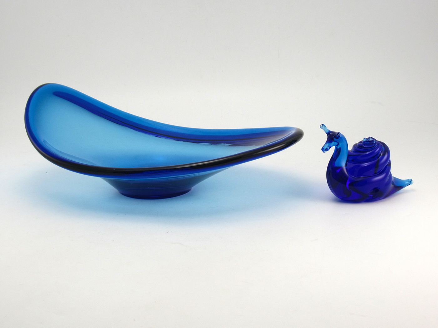 Swedish Modern Glass Bergdala Form Oblong Bowl - Image 5