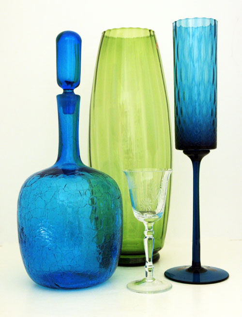 Tall Italian Optic Glass Bullet Vase With Label - Image 3