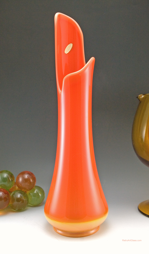 Tall Retro Modern Vase with Original Label - Image 5