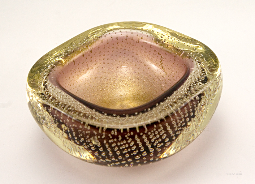 Venetian Art Glass Bowl Cased with Bubbles and Gold - Image 3