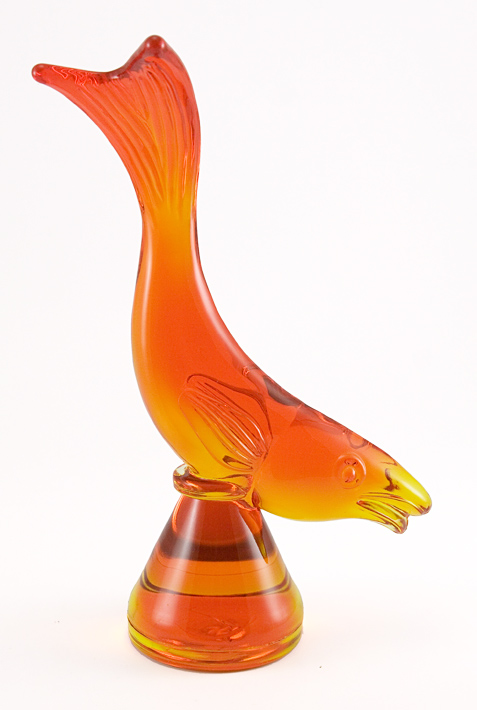 Viking Art Glass Vintage Fish Figurine in Persimmon