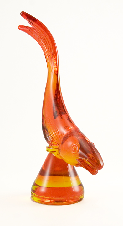 Viking Art Glass Vintage Fish Figurine in Persimmon - Image 3