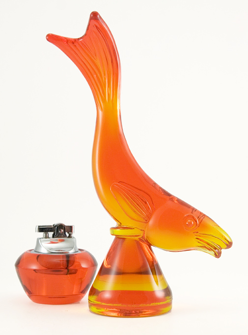 Viking Art Glass Vintage Fish Figurine in Persimmon - Image 2