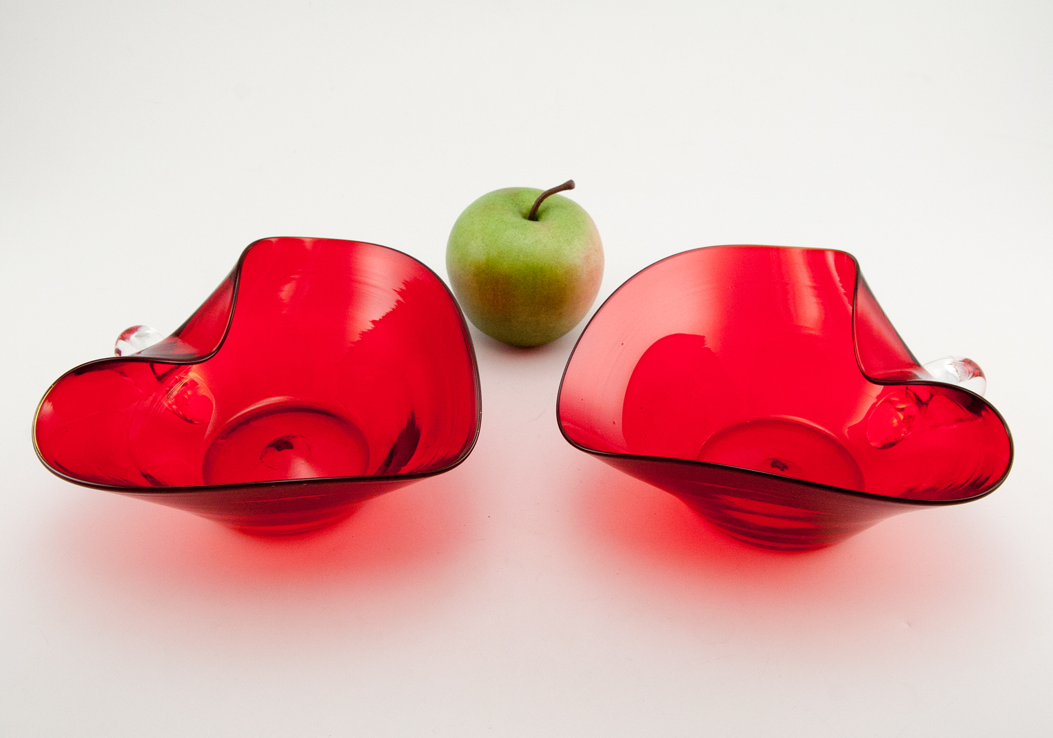 Set of Vintage Art Glass Ruby Bowls by Pilgrim