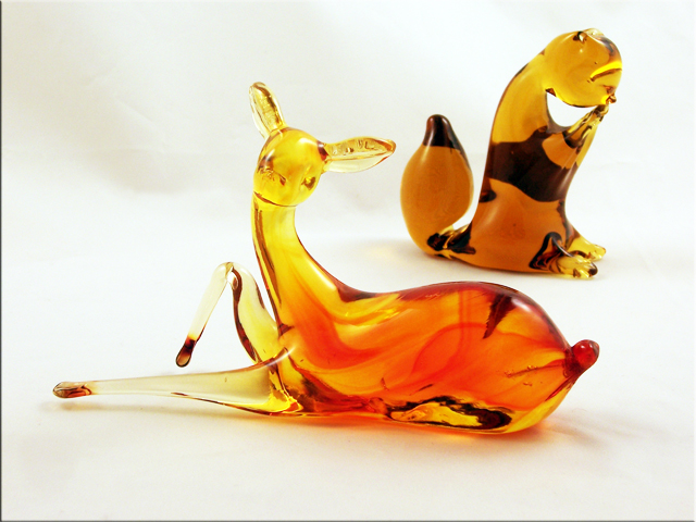 Retro Modern Deer Figurine by Pilgrim Art Glass
