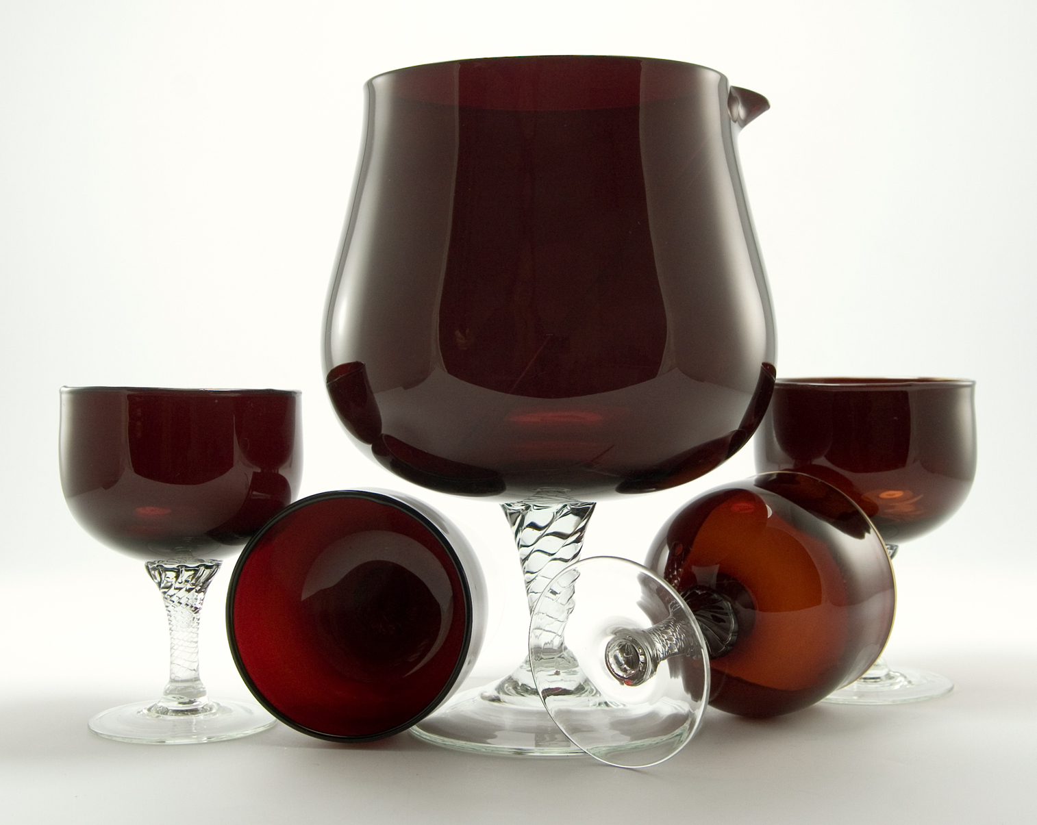Mid-Century Modern Glass Cocktail Set in Blood Red - Image 3