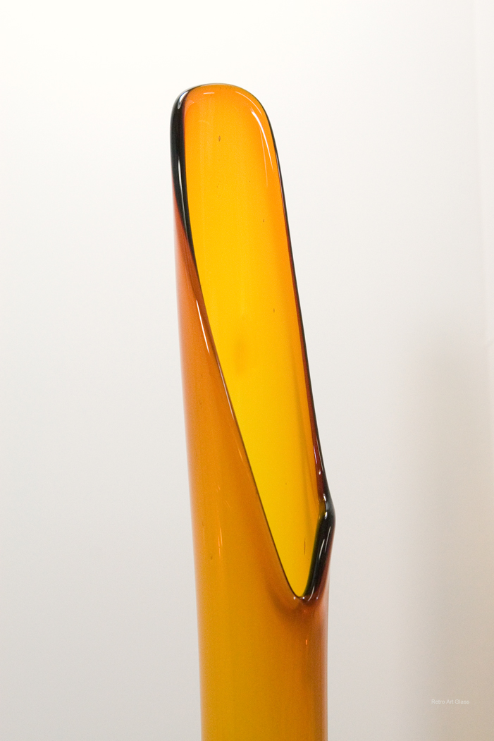 Retro Glass Floor Vase in Dark Amber - Image 5
